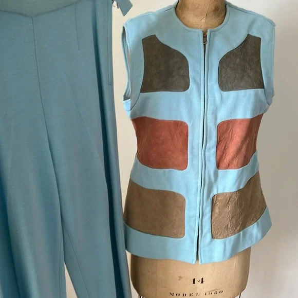 Vintage 1970’s Suede Leisure Set - Picture 1 of 15